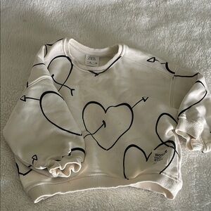Zara Cream Sweatshirt with Black Heart Arrows